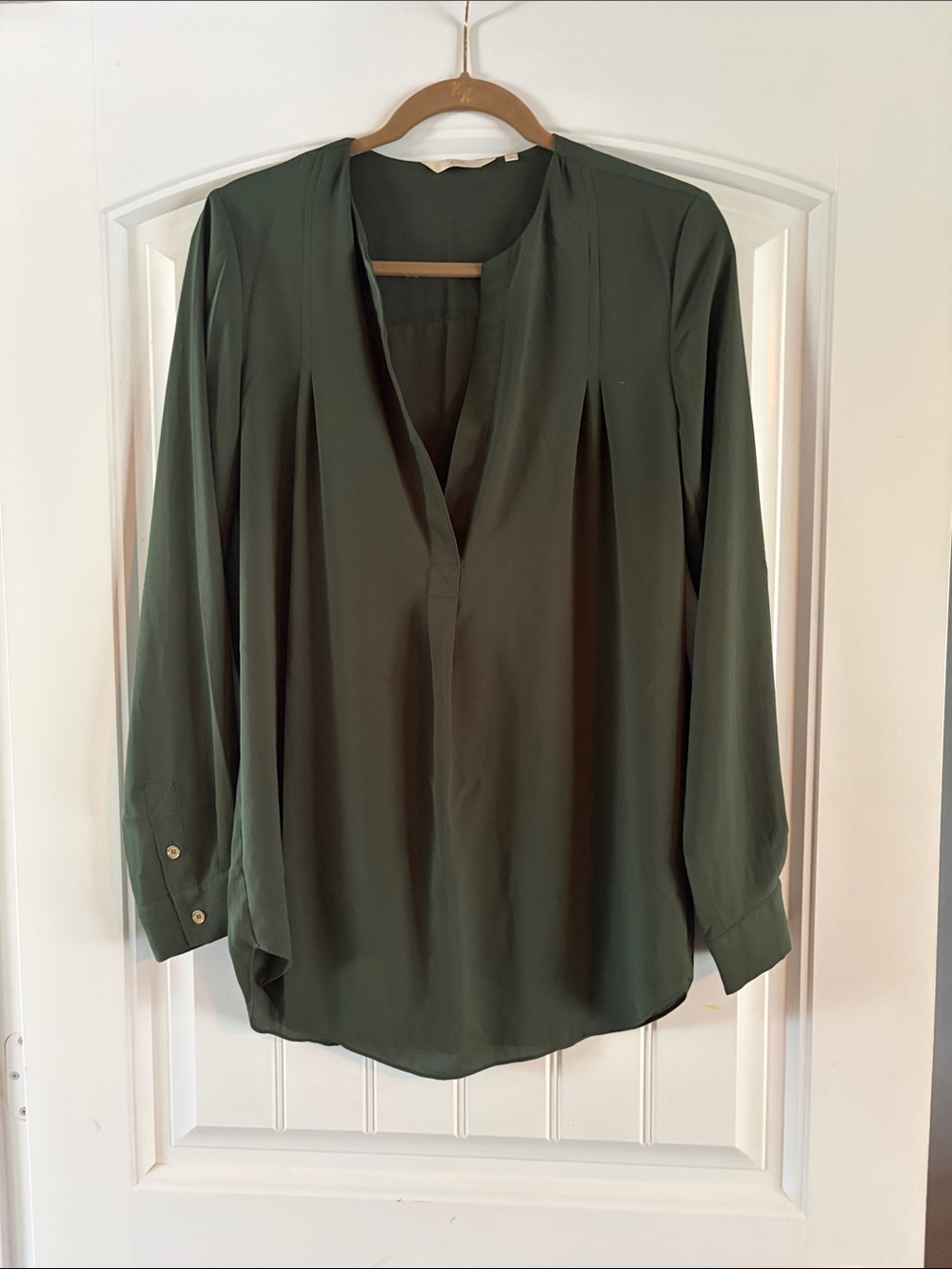Elegant Olive Green V-Neck Long Sleeve Blouse